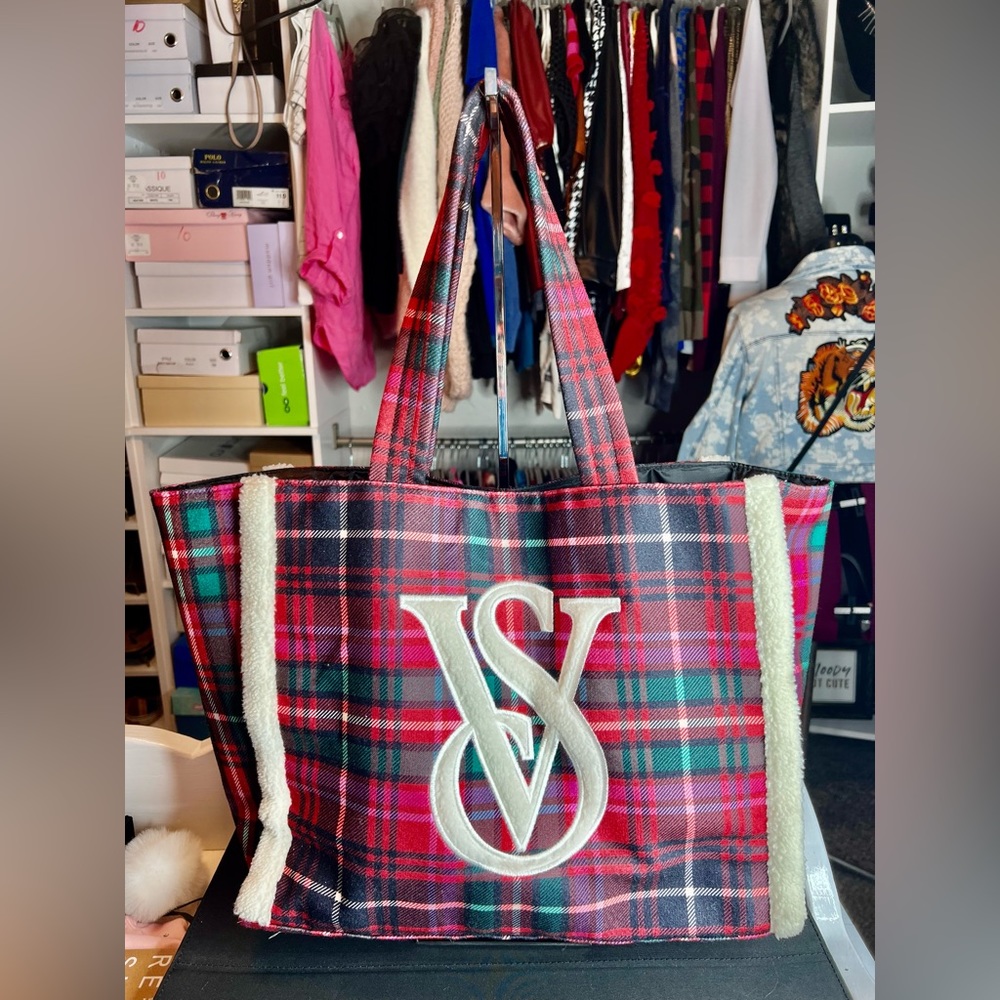 Victoria Secret tote